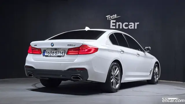 Main__Slider__Photo:5-Series BMW 2018.0-1