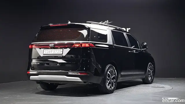 Main__Slider__Photo:Canival Kia 2021.5-1