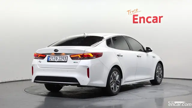 Main__Slider__Photo:K5 Kia 2019.4-1