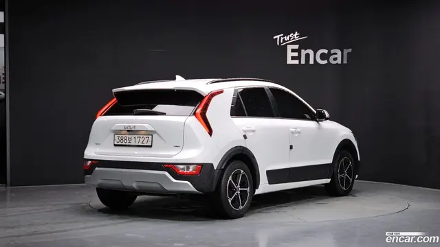 Main__Slider__Photo:Niro Kia 2022.5-1