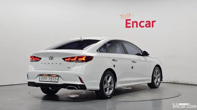 Main__Slider__Photo:Sonata Hyundai 2017.6-1