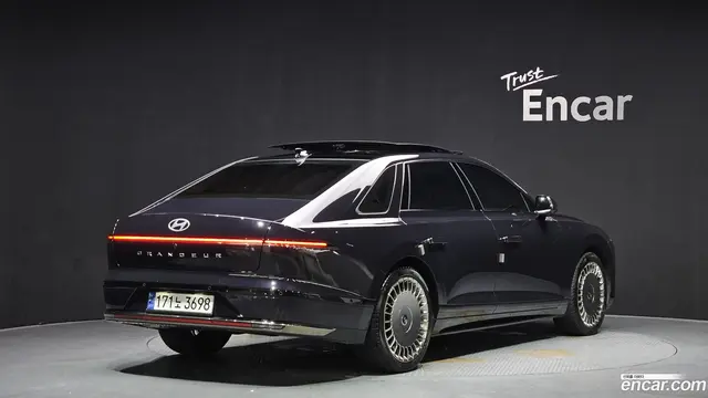 Main__Slider__Photo:Grandeur Hyundai 2023.8-1