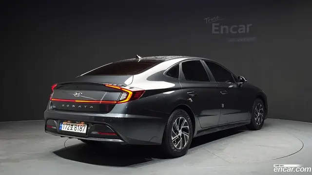 Main__Slider__Photo:Sonata Hyundai 2022.10-1