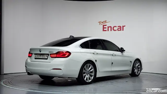 Main__Slider__Photo:4-Series BMW 2019.9-1