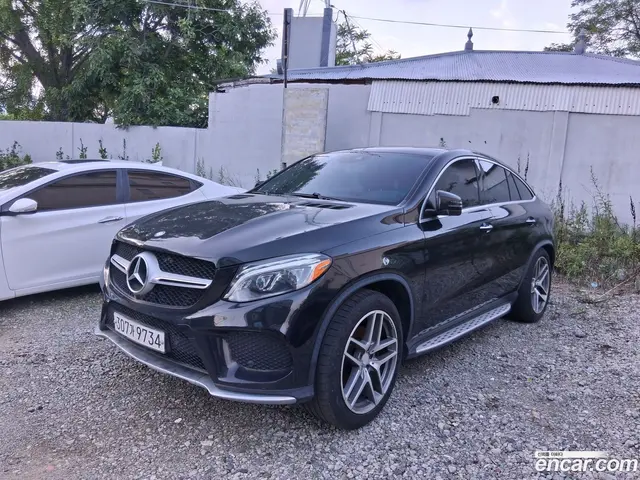 Main__Slider__Photo:GLE-Class Mercedes-Benz 2017.1-1