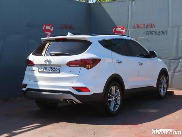 Main__Slider__Photo:Santafe Hyundai 2015.9-1