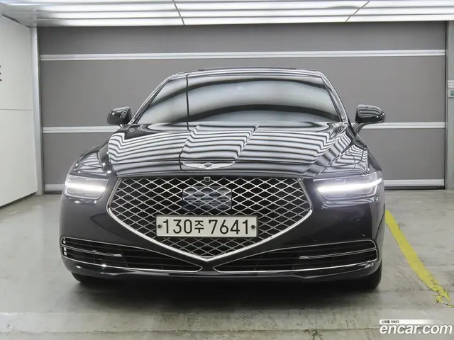 Main__Slider__Photo:G90 Genesis 2019.4-1