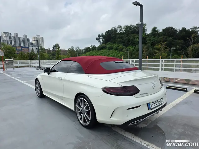 Main__Slider__Photo:C-Class Mercedes-Benz 2018.10-1