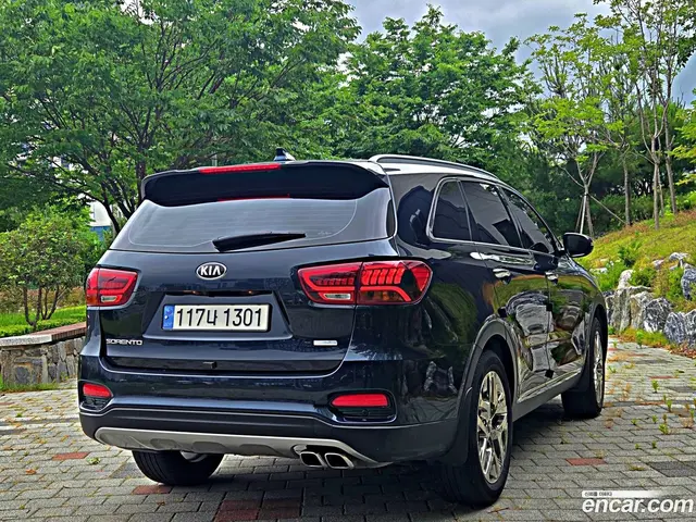 Main__Slider__Photo:Sorento Kia 2019.4-1