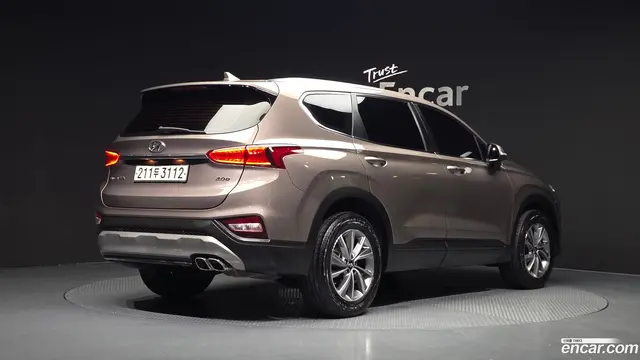 Main__Slider__Photo:Santafe Hyundai 2019.1-1