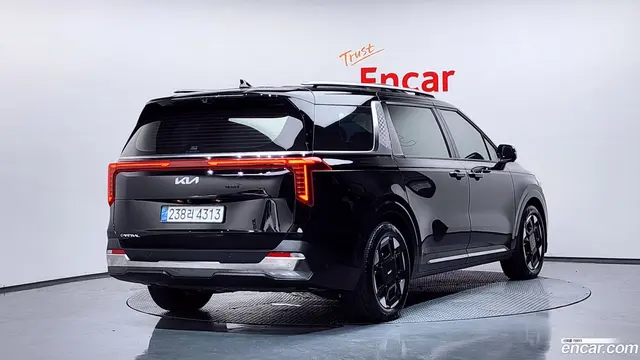 Main__Slider__Photo:Canival Kia 2024.3-1
