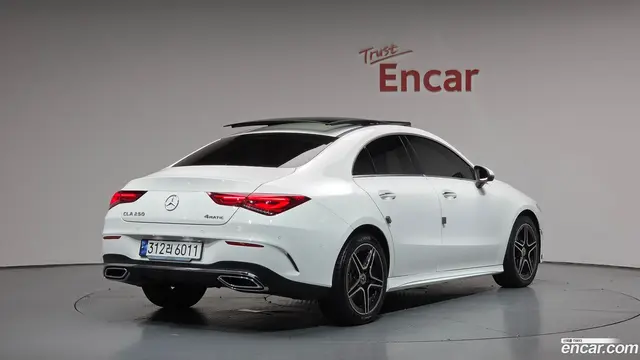 Main__Slider__Photo:CLA-Class Mercedes-Benz 2023.5-1