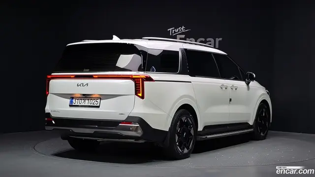 Main__Slider__Photo:Canival Kia 2026.3-1