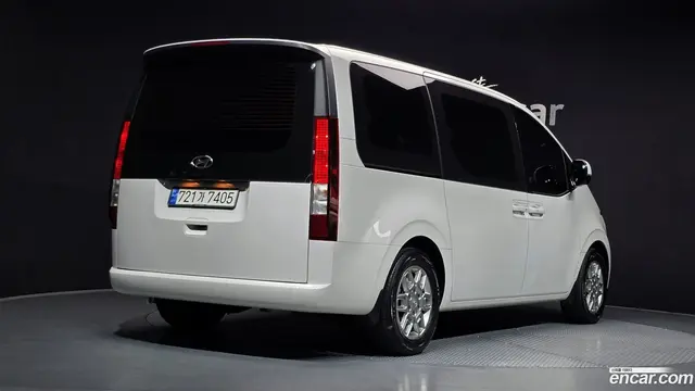 Main__Slider__Photo:Staria Hyundai 2023.6-1