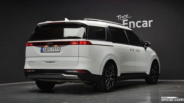 Main__Slider__Photo:Canival Kia 2022.5-1