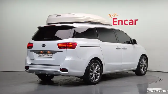 Main__Slider__Photo:Canival Kia 2018.9-1