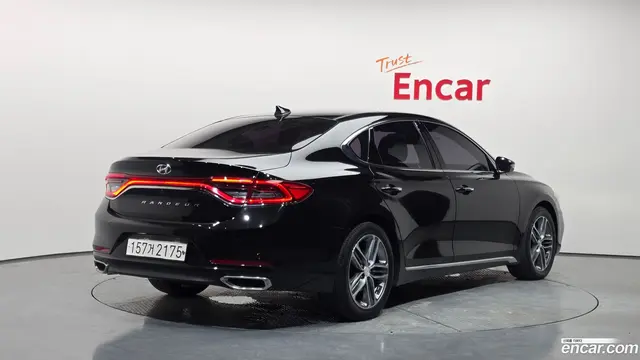 Main__Slider__Photo:Grandeur Hyundai 2019.0-1
