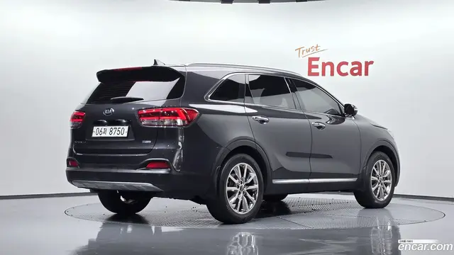 Main__Slider__Photo:Sorento Kia 2017.4-1