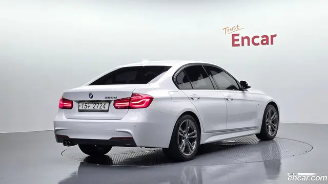 Main__Slider__Photo:3-Series BMW 2017.0-1