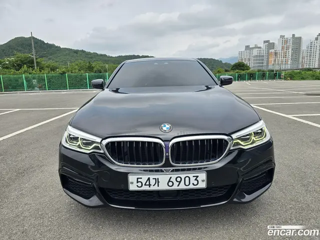 Main__Slider__Photo:5-Series BMW 2017.1-1