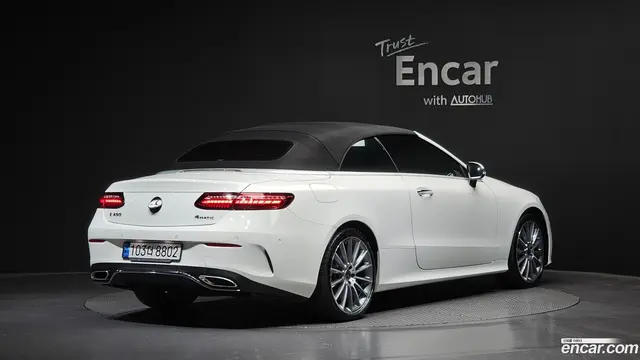 Main__Slider__Photo:E-Class Mercedes-Benz 2022.2-1