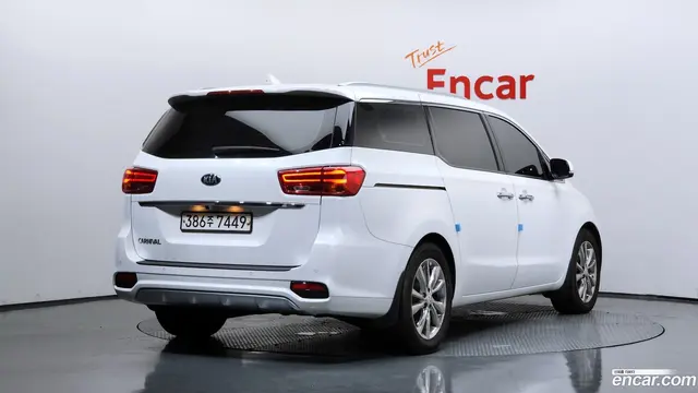 Main__Slider__Photo:Canival Kia 2019.5-1