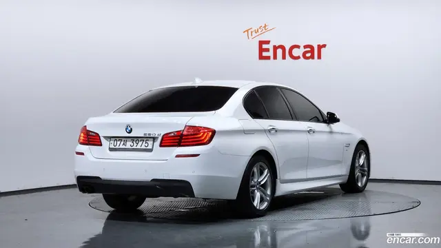 Main__Slider__Photo:5-Series BMW 2016.3-1