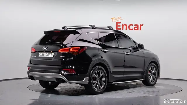 Main__Slider__Photo:Santafe Hyundai 2016.4-1