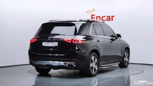 Main__Slider__Photo:GLE-Class Mercedes-Benz 2019.10-1