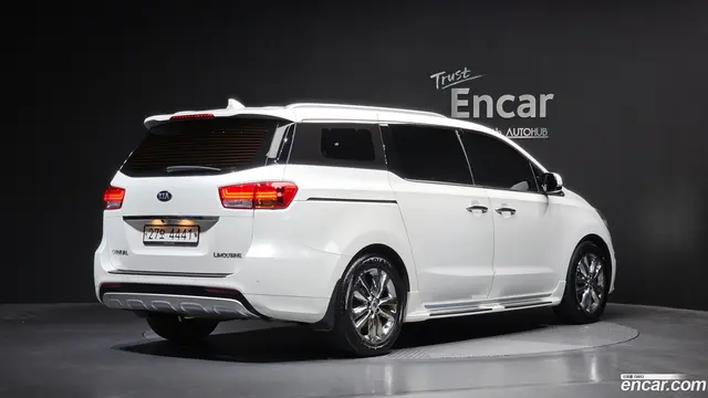 Main__Slider__Photo:Canival Kia 2017.4-1