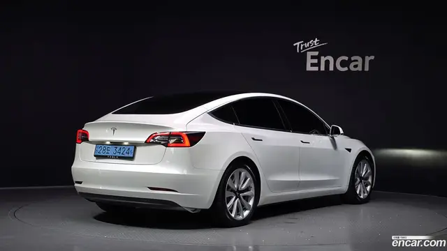 Main__Slider__Photo:Model 3 Tesla 2020.7-1