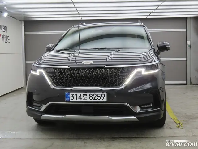 Main__Slider__Photo:Canival Kia 2021.6-1