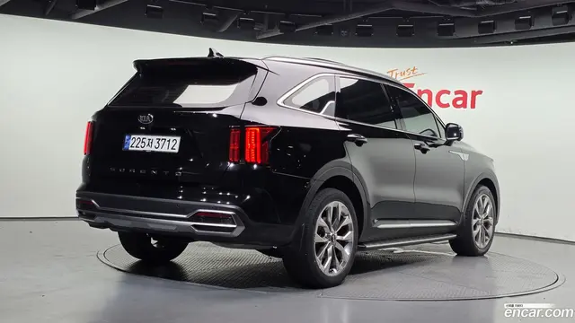 Main__Slider__Photo:Sorento Kia 2020.3-1