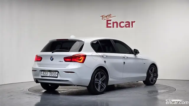 Main__Slider__Photo:1-Series BMW 2018.11-1
