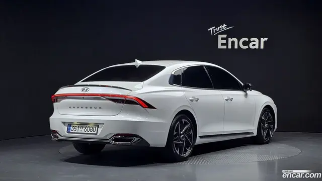 Main__Slider__Photo:Grandeur Hyundai 2021.7-1