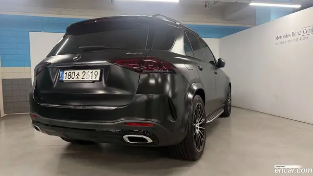 Main__Slider__Photo:GLE-Class Mercedes-Benz 2022.9-1
