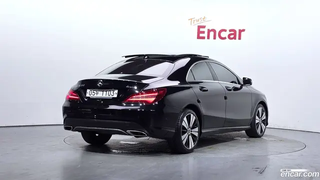 Main__Slider__Photo:CLA-Class Mercedes-Benz 2018.9-1