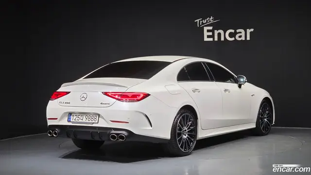 Main__Slider__Photo:CLS-Class Mercedes-Benz 2021.4-1
