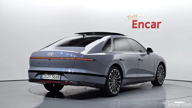 Main__Slider__Photo:Grandeur Hyundai 2023.0-1