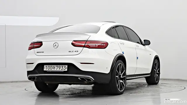 Main__Slider__Photo:GLC-Class Mercedes-Benz 2017.11-1