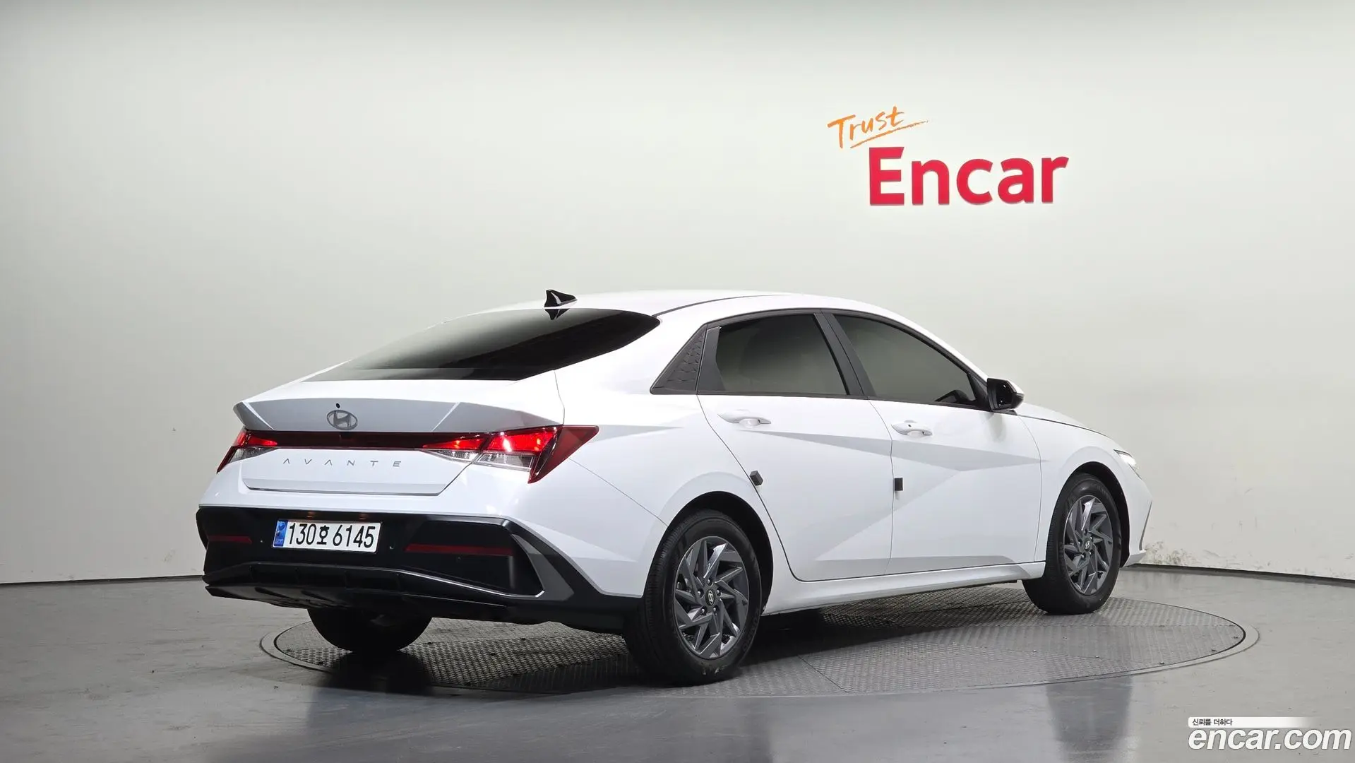 Main__Slider__Photo:AVANTE Hyundai 2023.10-1