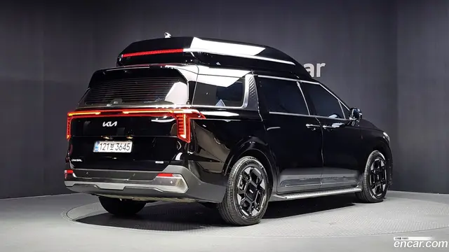 Main__Slider__Photo:Canival Kia 2025.1-1