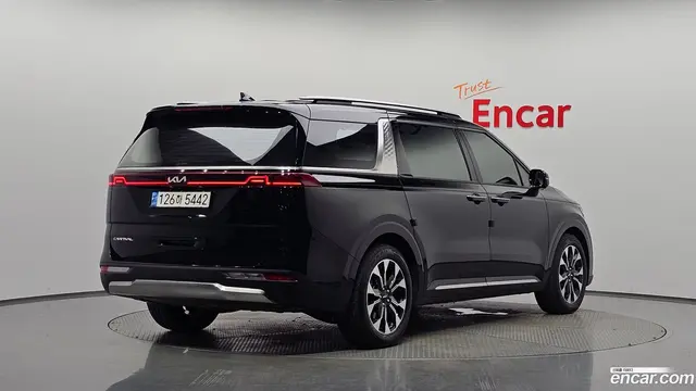 Main__Slider__Photo:Canival Kia 2022.6-1