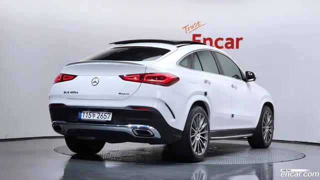 Main__Slider__Photo:GLE-Class Mercedes-Benz 2023.2-1