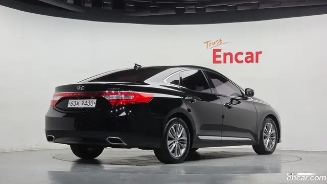 Main__Slider__Photo:Grandeur Hyundai 2017.0-1