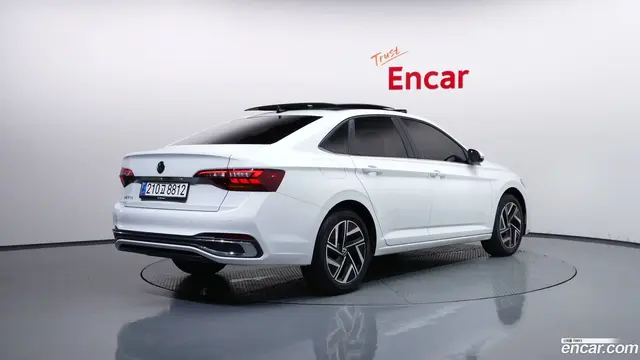 Main__Slider__Photo:Jetta Volkswagen 2023.6-1