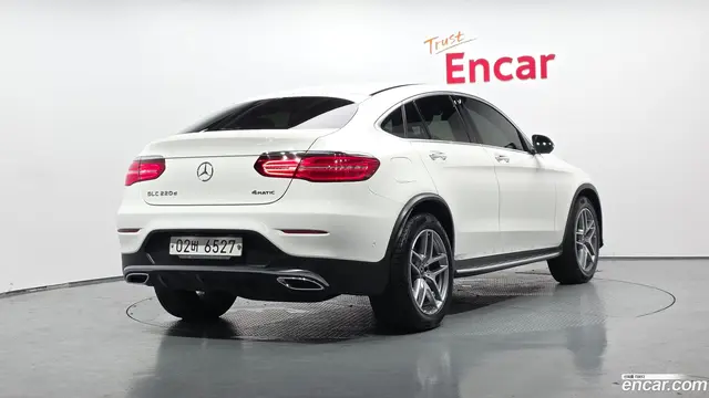 Main__Slider__Photo:GLC-Class Mercedes-Benz 2018.3-1