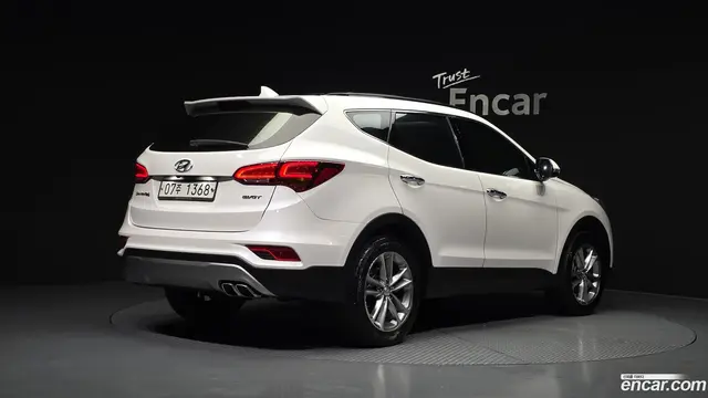 Main__Slider__Photo:Santafe Hyundai 2016.1-1