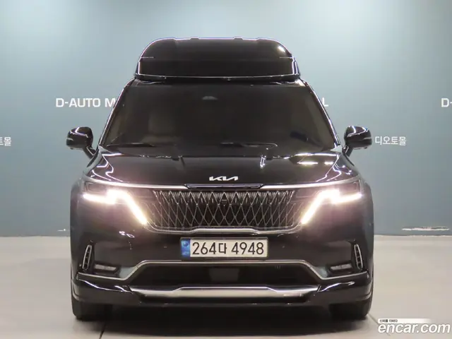 Main__Slider__Photo:Canival Kia 2023.3-1
