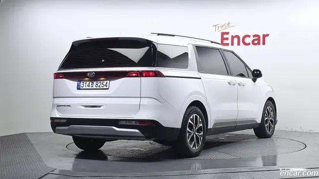 Main__Slider__Photo:Canival Kia 2021.6-1